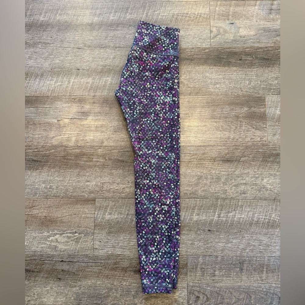 Lululemon winder under size 6